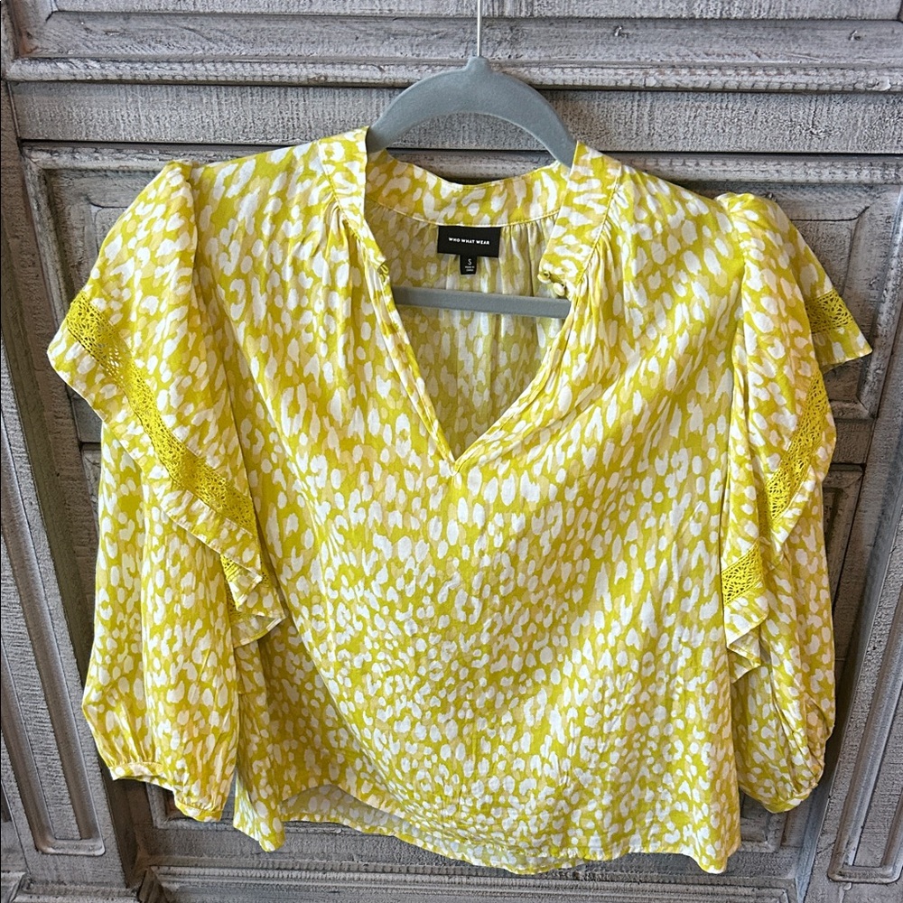 Who What Wear Yellow and White Patterned Blouse